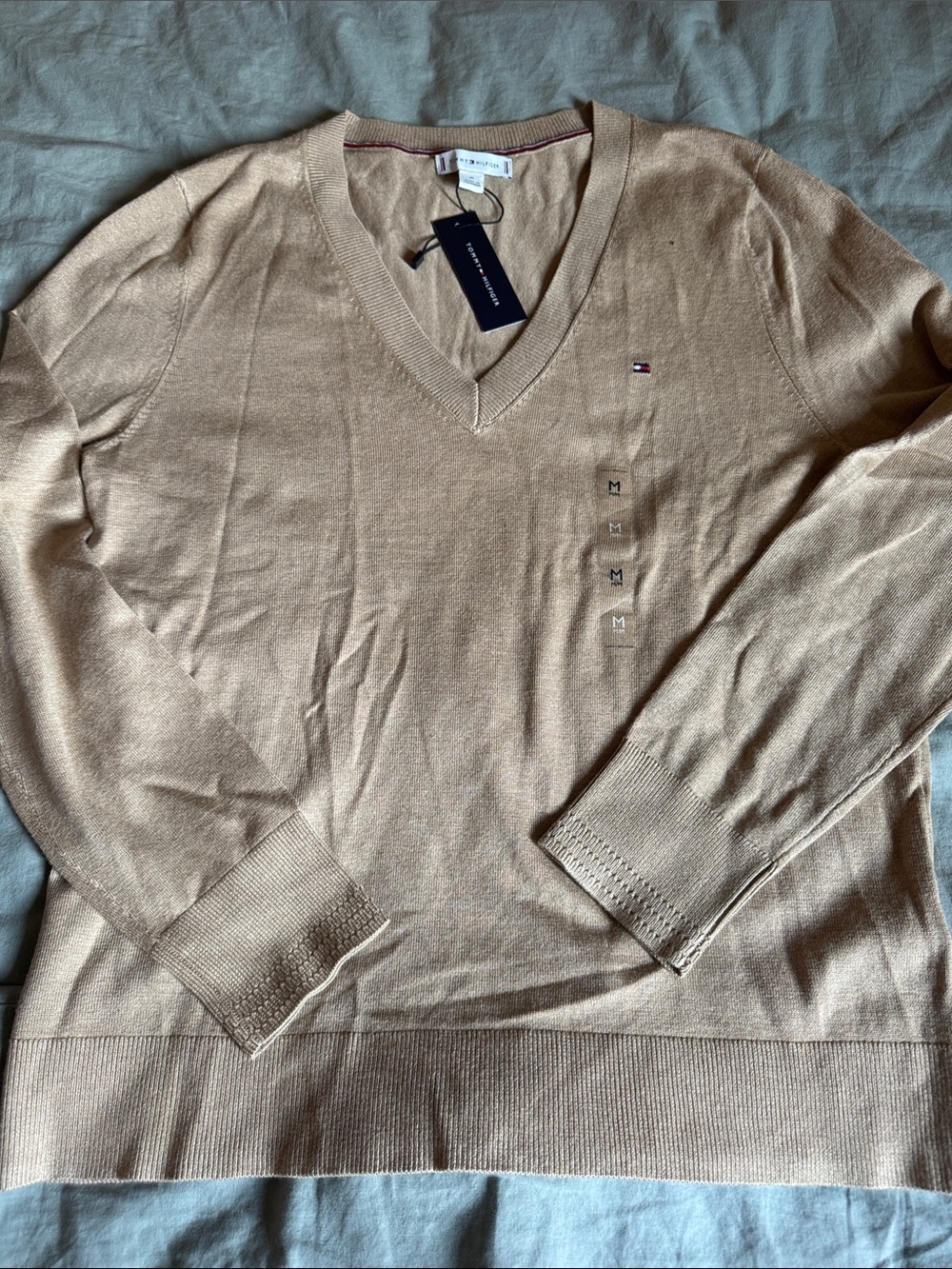 Tommy Hilfiger fitted  beige sweater NWT M